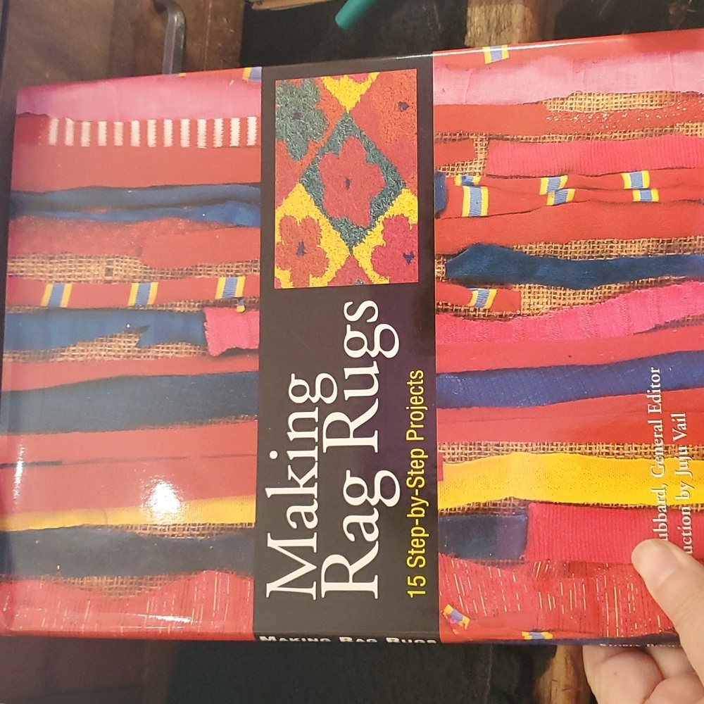 Making Rag Rugs hardcover book in excellent condition D